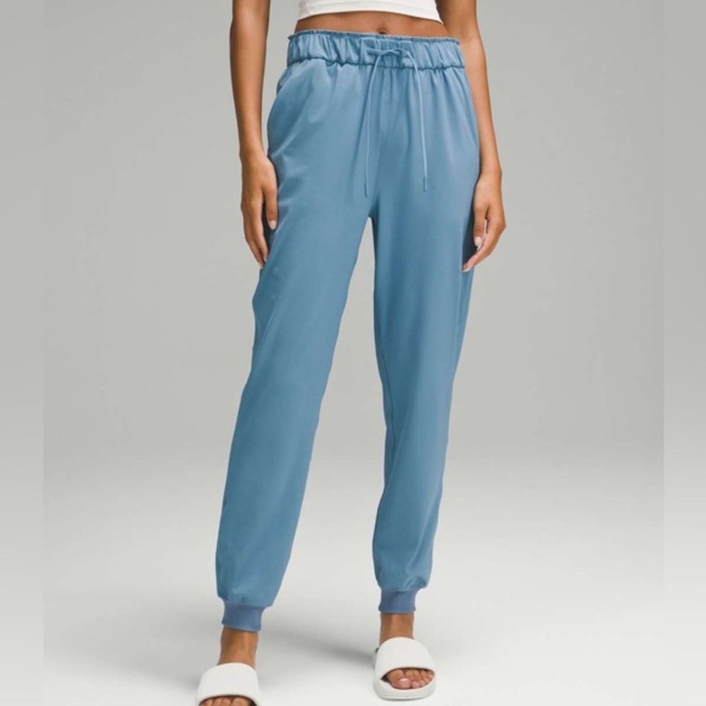 Lululemon stretch HR jogger